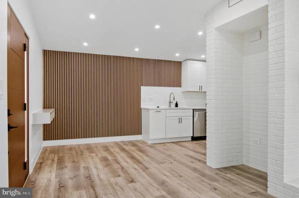 Falls Church, VA 22042,3304 BRANDY CT