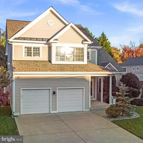 2353 CONIFER LN, Falls Church, VA 22046