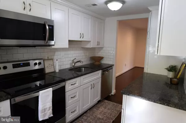 Springfield, VA 22152,8914 SHAMROCK CT