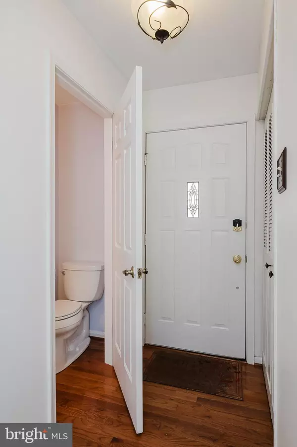Lutherville Timonium, MD 21093,27 FARADAY DR