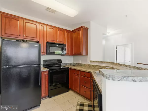 Bowie, MD 20716,15616 EVERGLADE LN #301