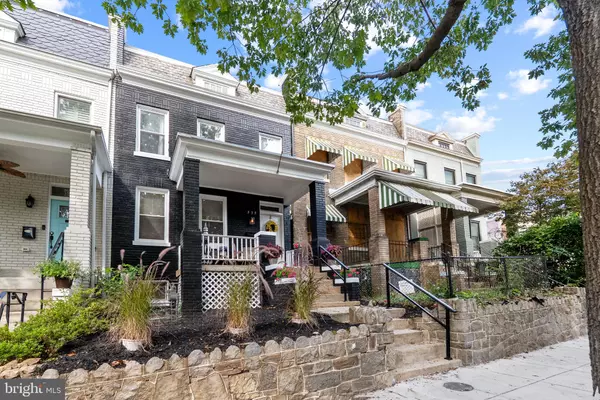 Washington, DC 20003,939 15TH ST SE