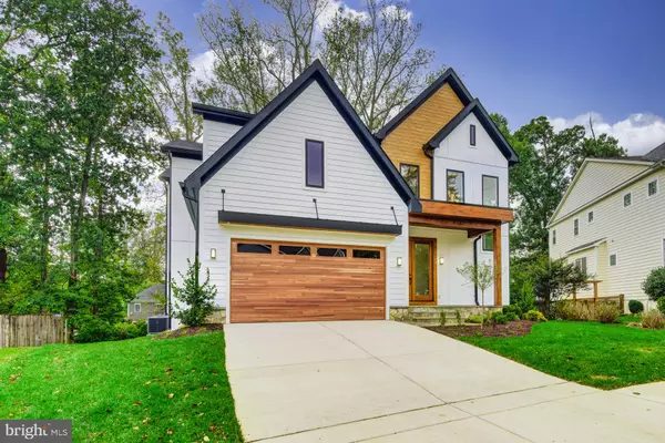 Vienna, VA 22180,913 SYMPHONY CIR SW