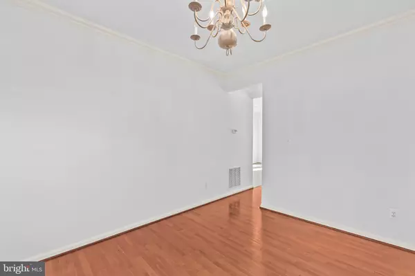 Bristow, VA 20136,8537 TRADE WIND CT