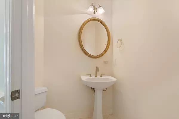 Potomac, MD 20854,10604 MAPLECREST