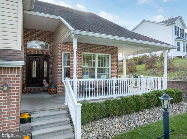 Bellefonte, PA 16823,184 WILTSHIRE DR