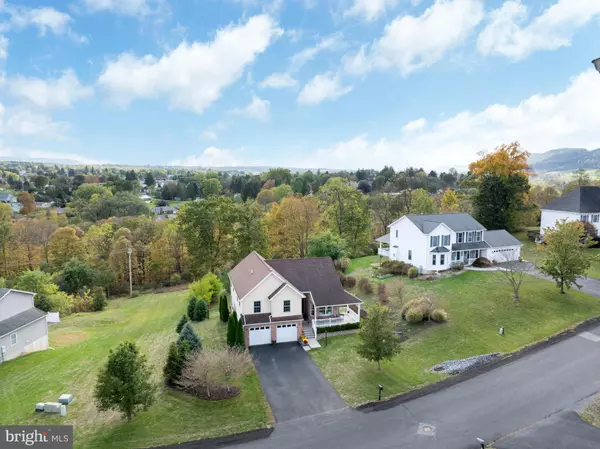 Bellefonte, PA 16823,184 WILTSHIRE DR