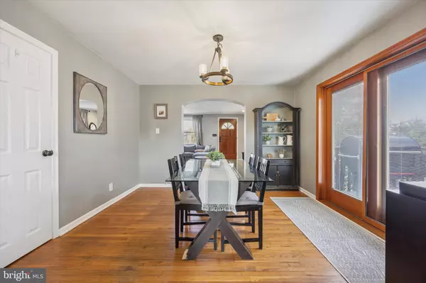 Philadelphia, PA 19128,539 OVERLOOK RD