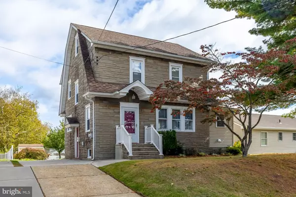 132 TOMLIN STATION RD, Gibbstown, NJ 08027
