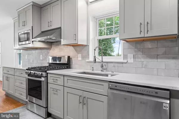 Falls Church, VA 22043,6616 KIRBY CT