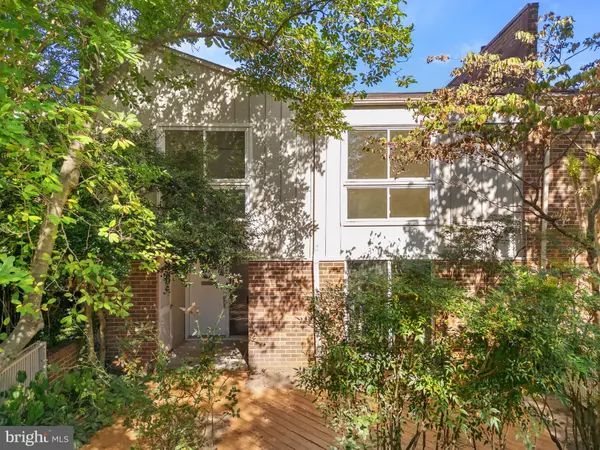 Reston, VA 20190,11430 LINKS DR