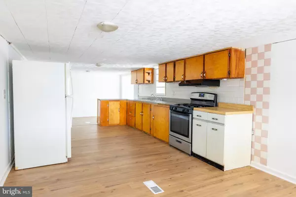 New Oxford, PA 17350,254 MOUNT MISERY RD