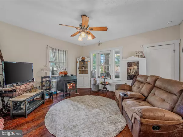 Bunker Hill, WV 25413,9872 WINCHESTER AVE