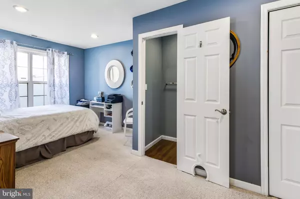 West Deptford, NJ 08086,1066 BUCKINGHAM DR