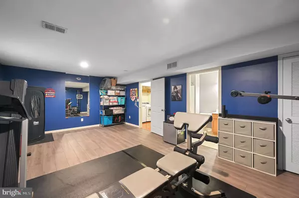 Newark, DE 19702,409 JACOBSEN DR #74