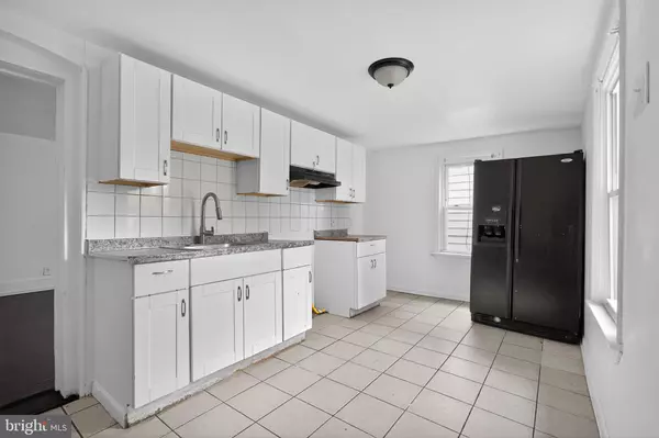 Chester, PA 19013,15 E 18TH ST