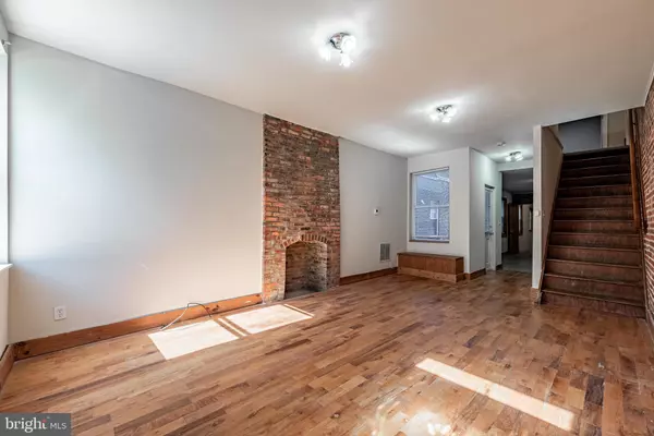 Baltimore, MD 21231,1742 E LOMBARD ST