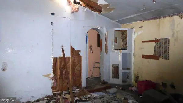 Millville, NJ 08332,411 BEGONIA RD