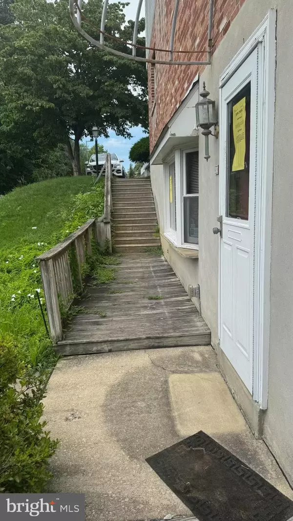 Upper Darby, PA 19082,610 S CEDAR LN