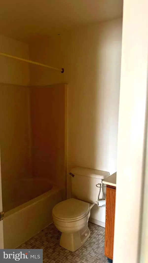 Upper Darby, PA 19082,610 S CEDAR LN