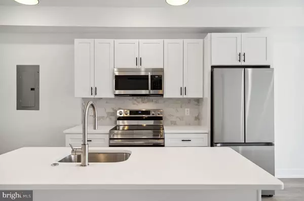 Philadelphia, PA 19130,901 LELAND #2B-304