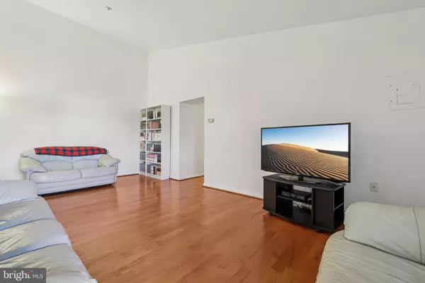 Ellicott City, MD 21043,8377 MONTGOMERY RUN RD #I