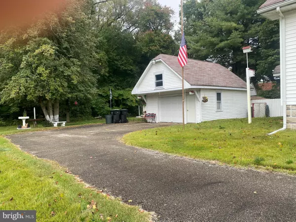 Berlin, NJ 08009,79 CROSS KEYS RD