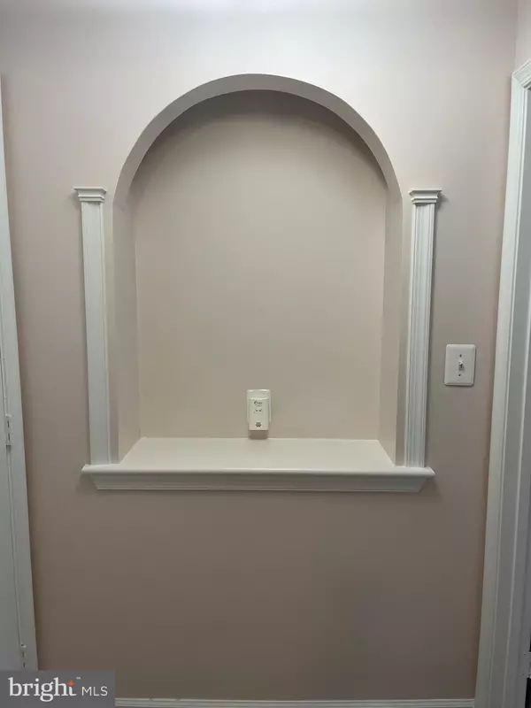 Fairfax, VA 22030,10328 SAGER #203