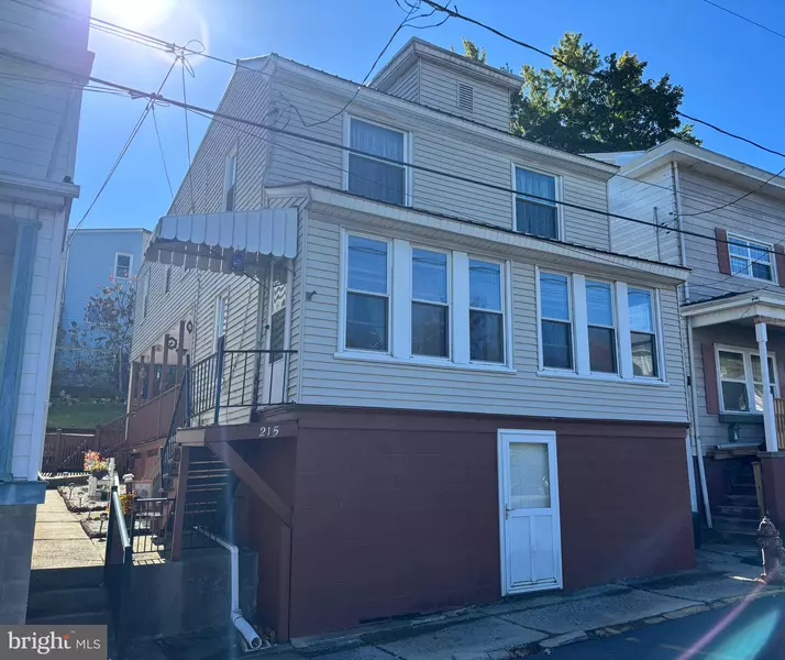 215 S 4TH ST, Minersville, PA 17954