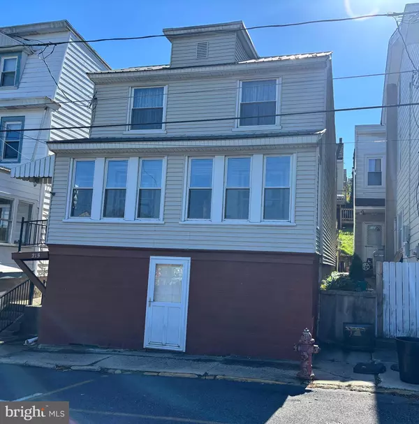 Minersville, PA 17954,215 S 4TH ST