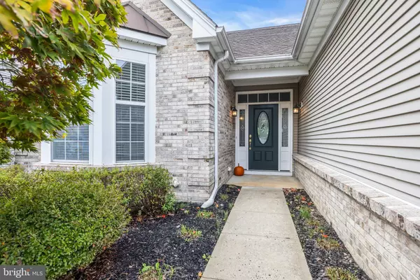 Hamilton, NJ 08691,8 BARBADOS CT