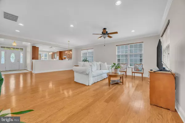 Hamilton, NJ 08691,8 BARBADOS CT