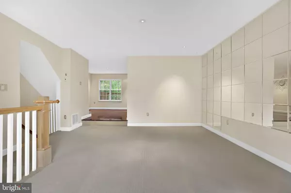 Reston, VA 20191,2356 BRANLEIGH PARK CT