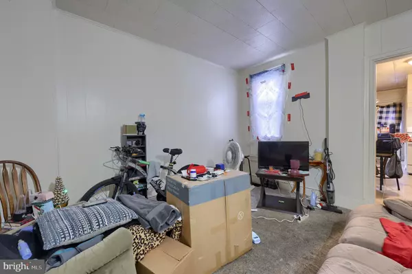 York, PA 17403,847 E PHILADELPHIA ST