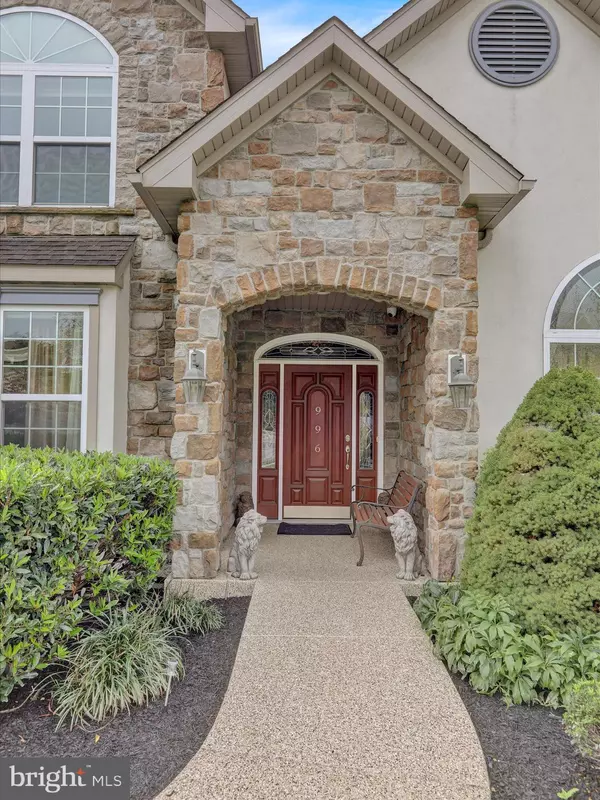 Wernersville, PA 19565,996 BAYWOOD AVE