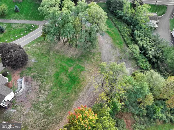 Reading, PA 19607,0 CEDAR TOP RD