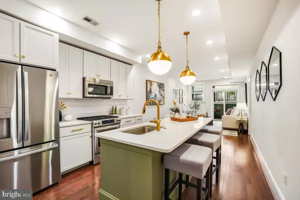 321 18TH ST SE #2, Washington, DC 20003