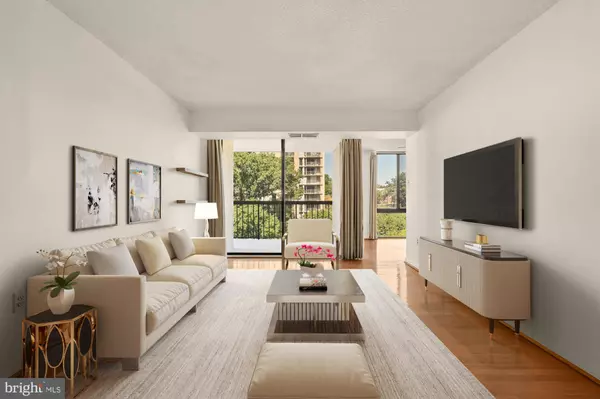 4500 S FOUR MILE RUN DR #304, Arlington, VA 22204