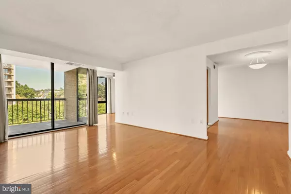 Arlington, VA 22204,4500 S FOUR MILE RUN DR #304