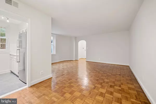 Arlington, VA 22204,30 S OLD GLEBE RD #106-E