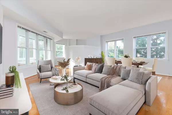 Annapolis, MD 21403,7101 BAY FRONT DR #301