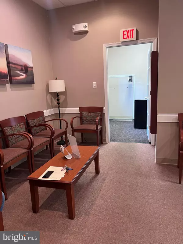 Shippensburg, PA 17257,871 W KING