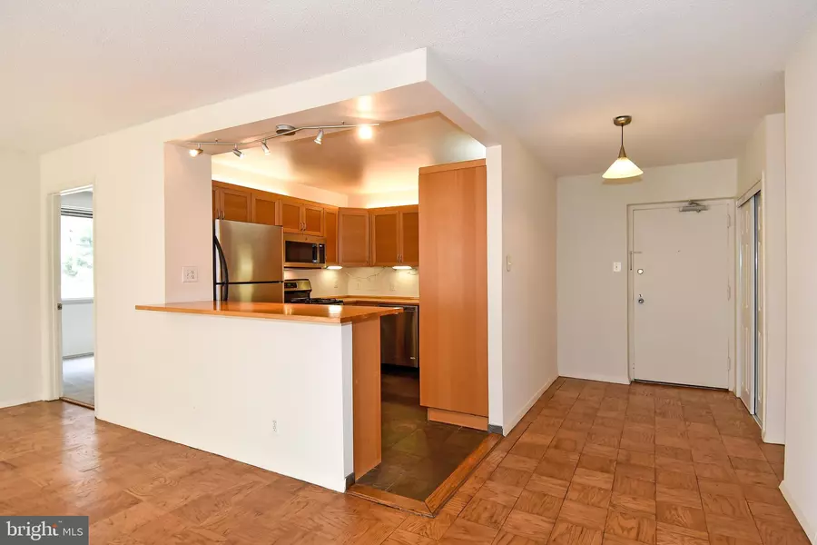 5500 FRIENDSHIP BLVD #816N, Chevy Chase, MD 20815