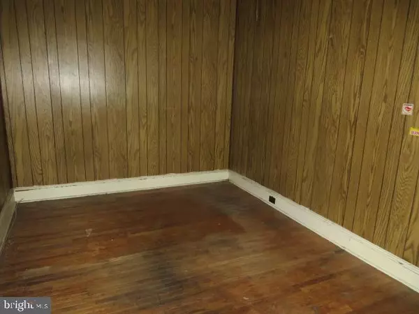 Philadelphia, PA 19143,723 S 57TH ST