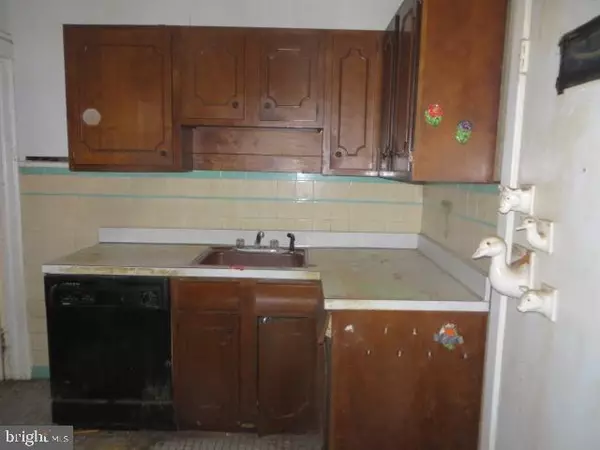 Philadelphia, PA 19143,723 S 57TH ST