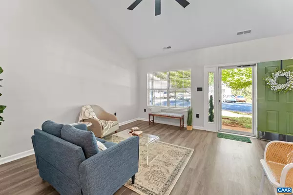 Charlottesville, VA 22902,403 RIVERSIDE AVE