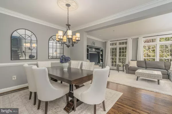 Mclean, VA 22102,7486 CARRIAGE HILLS DR