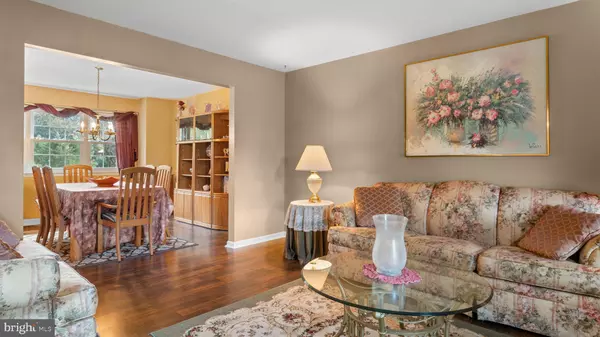 Yardley, PA 19067,404 SWEETBRIAR CT