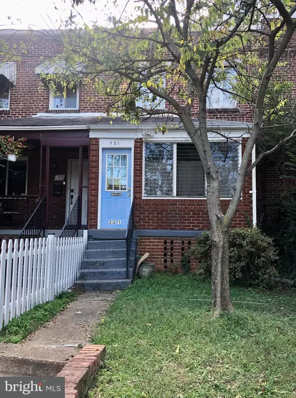 221 EVANS LN, Alexandria, VA 22305
