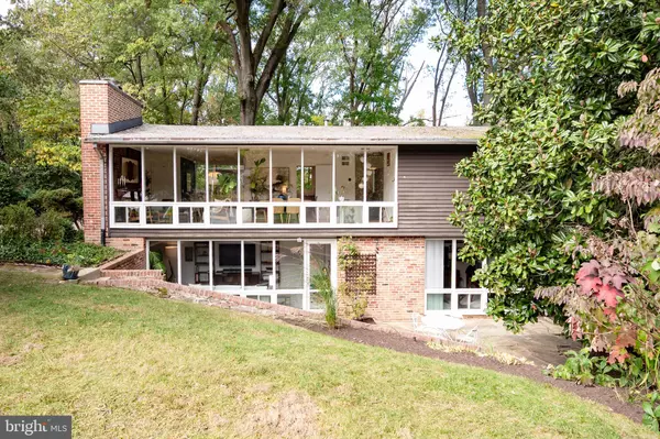 Alexandria, VA 22307,1919 MARTHAS RD